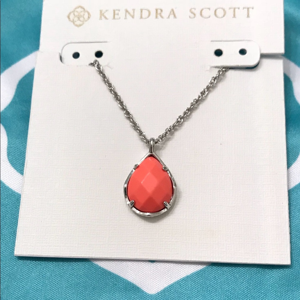 Kendra Scott Kiri Necklace - Picture 4 of 4